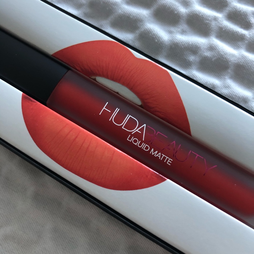 Huda Beauty Matte Lipstick in Alluring Red